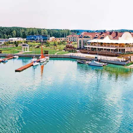 Robinson Club & 4*
